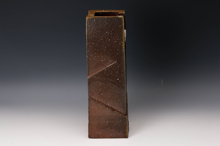 Peg-shaped Bizen Vase