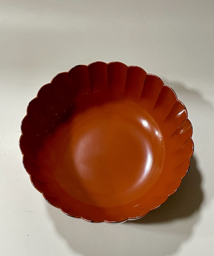 Red Lacquer Chrysanthemum Bowl (Kikubachi) 