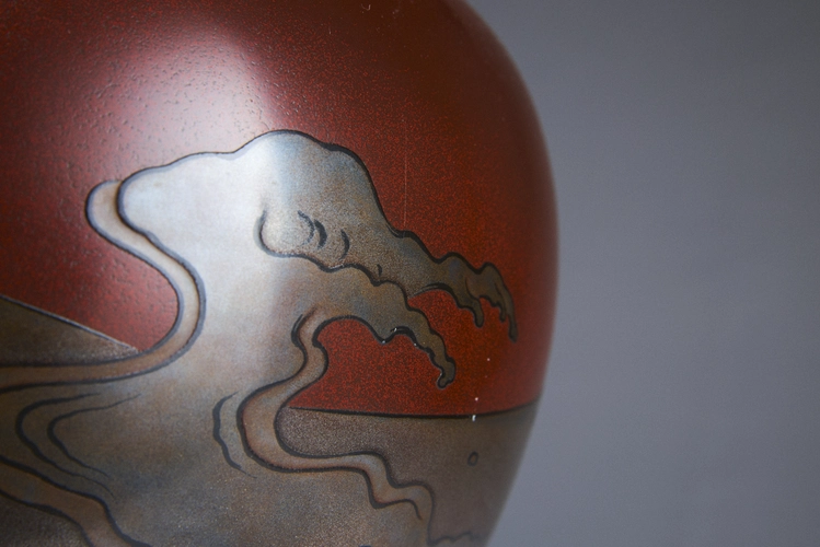 Kanshitsu lacquer vase