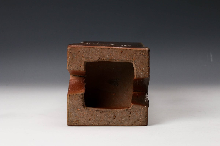 Peg-shaped Bizen Vase 