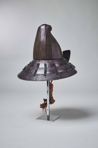 Wave Form Kawari Kabuto with Mitsuuroko Crest