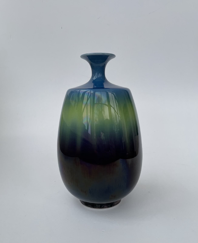 Shouldered vase 
