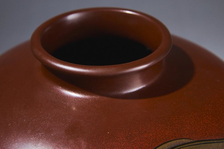 Kanshitsu lacquer vase