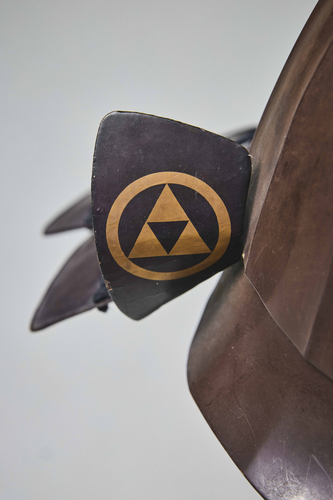 Wave Form Kawari Kabuto with Mitsuuroko Crest