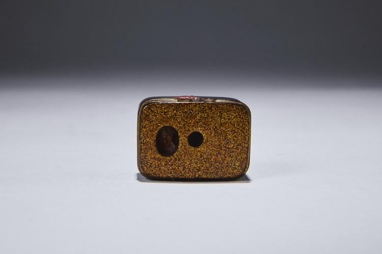 Hako Netsuke 'Crane over Pines'
