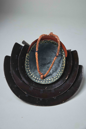 Wave Form Kawari Kabuto with Mitsuuroko Crest