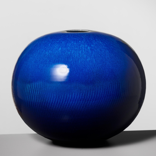 Large enameled Hekiyu porcelain vase