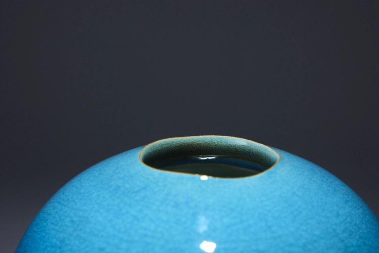 Small blue Vase 