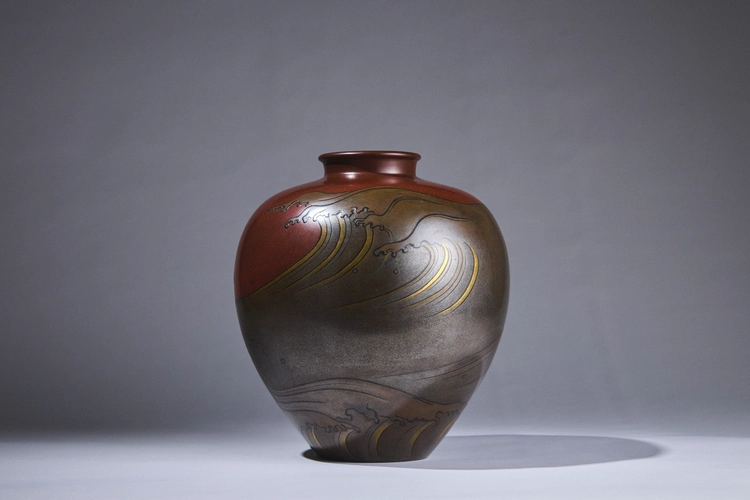 Kanshitsu lacquer vase
