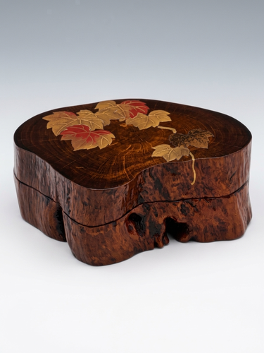 Wood Kogo decorated with Leaves