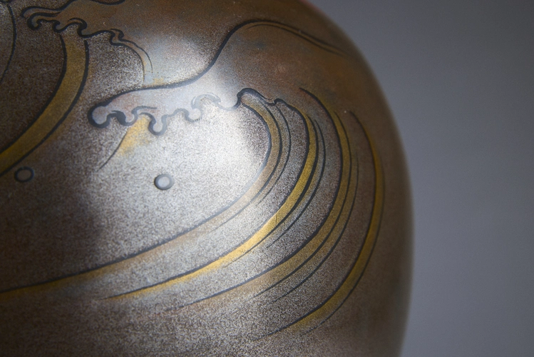 Kanshitsu lacquer vase