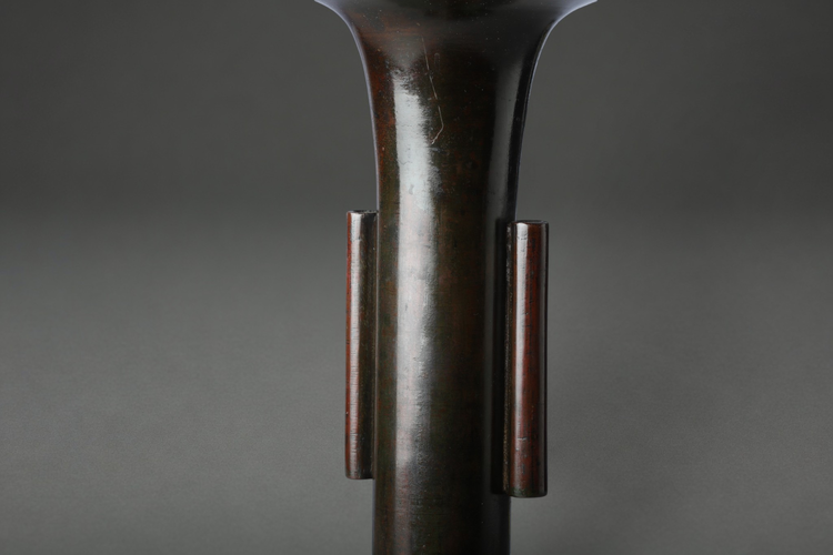 Bronze Usubata Vase 